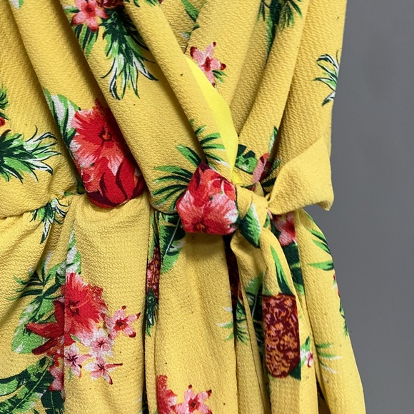 Scobe Romper - Picture 2 of 6